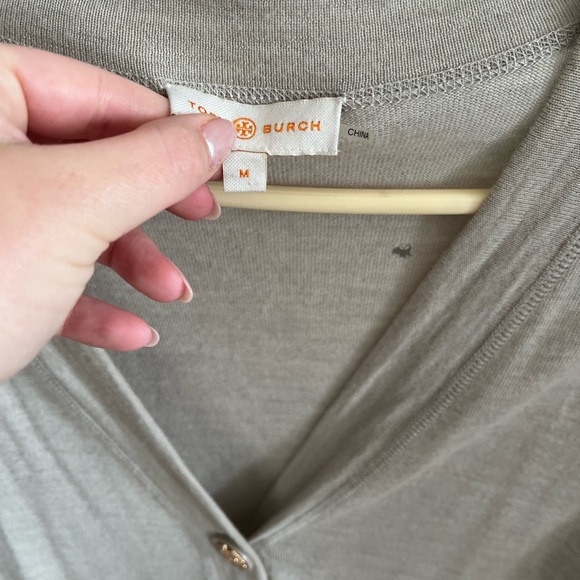 TORY BURCH BEIGE SIMONE BUTTON FRONT LOGO CARDIGAN MEDIUM - Picture 3 of 4